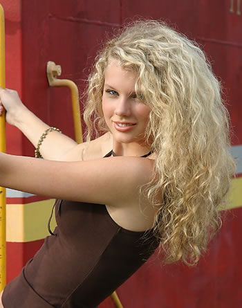 TAYLOR SWIFT